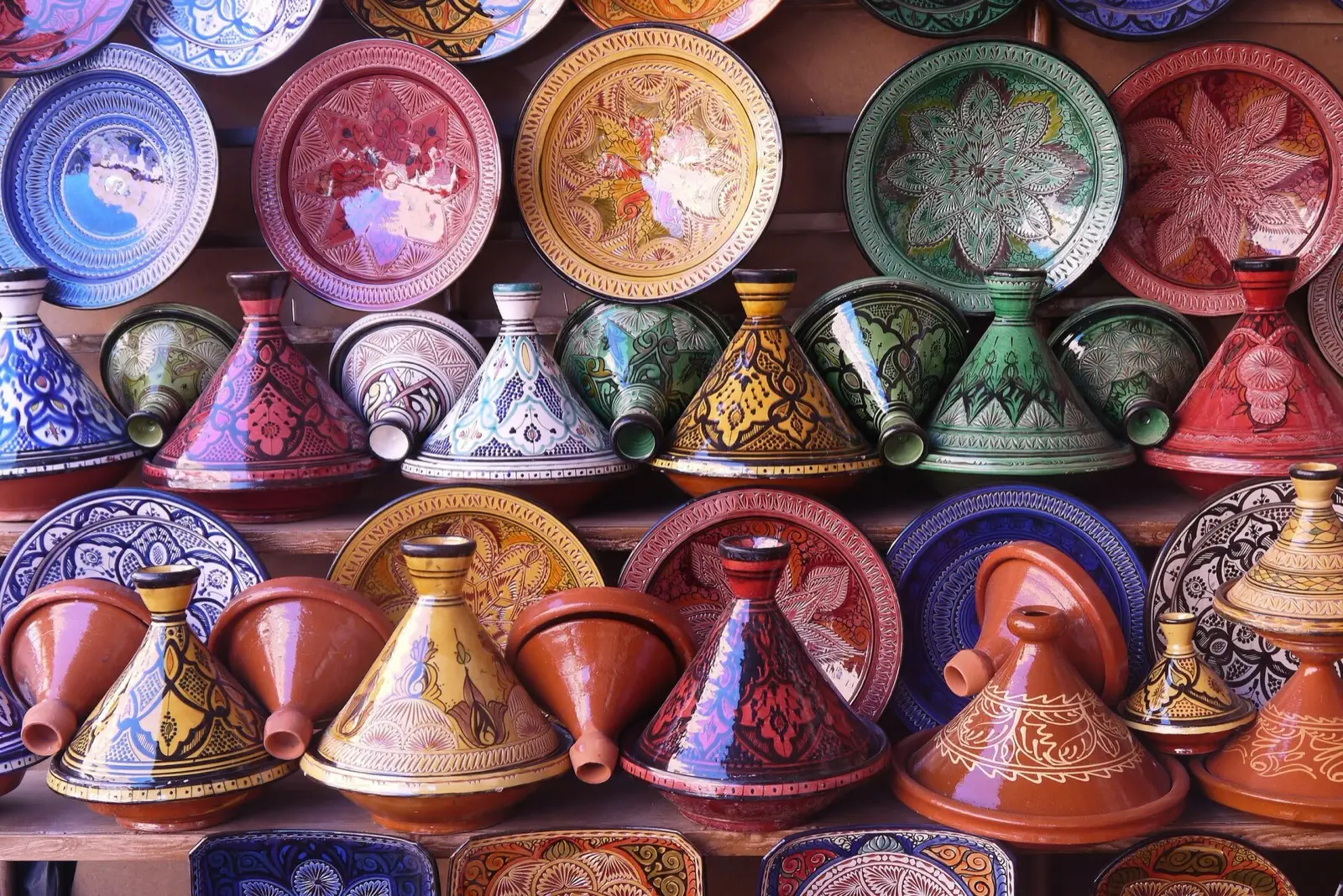 Tajines et céramiques peintes à la main